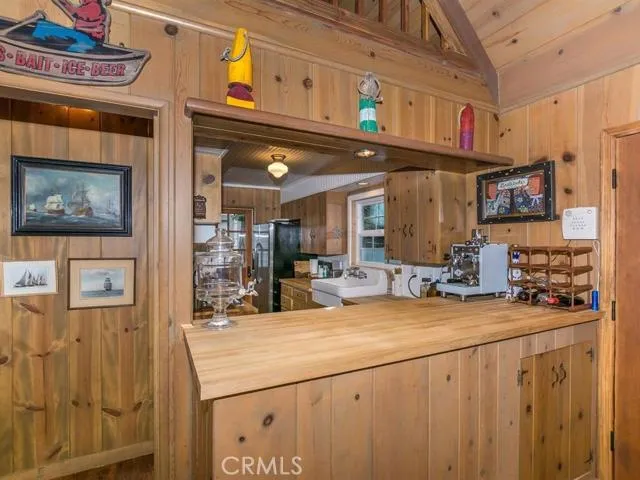 352 John Muir Road, Lake Arrowhead, California 92352