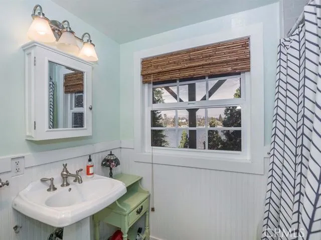 352 John Muir Road, Lake Arrowhead, California 92352