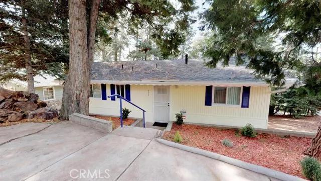 986 Chillon Drive, Crestline, California 92325