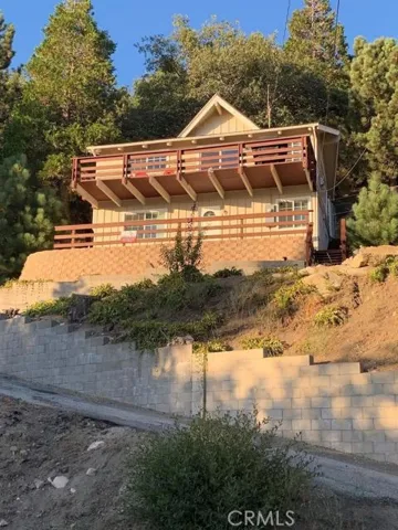 1947 Willow Drive, Running Springs, California 92382