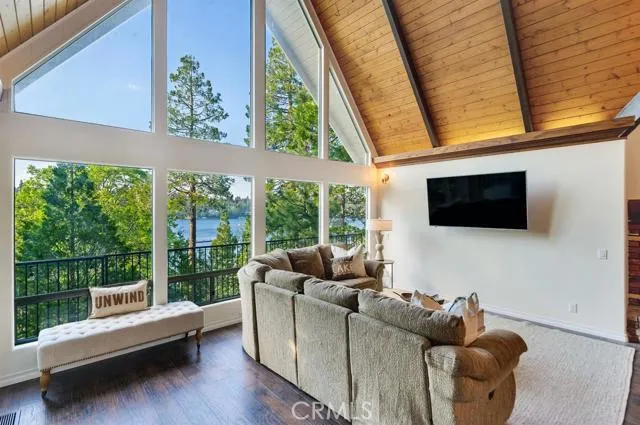 27780 Greenway Drive, Lake Arrowhead, California 92352
