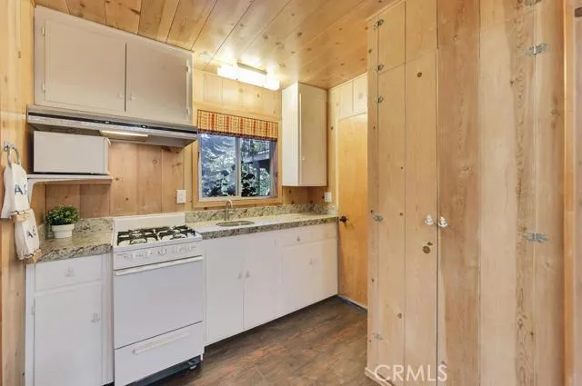 27780 Greenway Drive, Lake Arrowhead, California 92352
