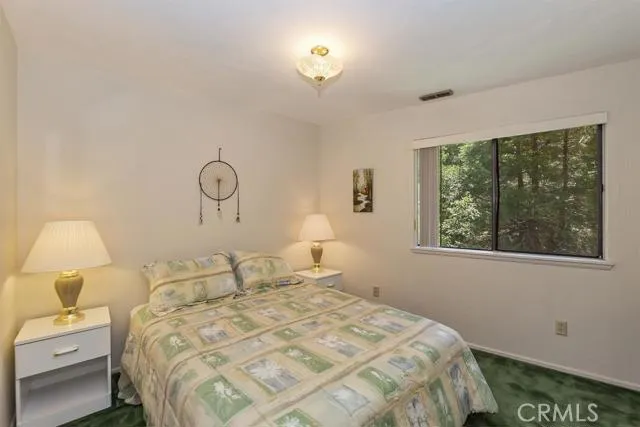 221 Corona Circle, Lake Arrowhead, California 92352