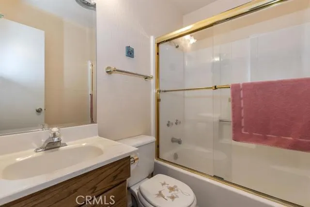 221 Corona Circle, Lake Arrowhead, California 92352