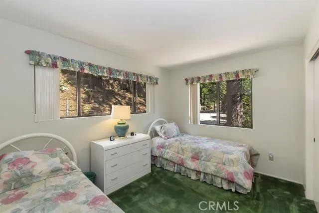 221 Corona Circle, Lake Arrowhead, California 92352