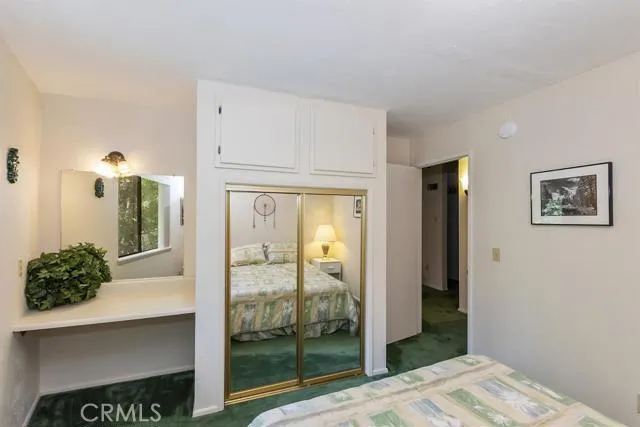 221 Corona Circle, Lake Arrowhead, California 92352