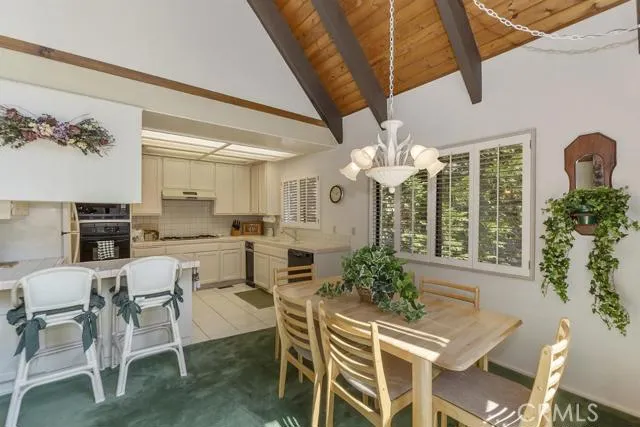 221 Corona Circle, Lake Arrowhead, California 92352