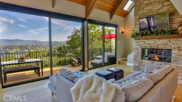 27565 Alpen Drive, Lake Arrowhead, California 92352
