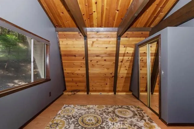 28819 Potomac Drive, Lake Arrowhead, California 92352