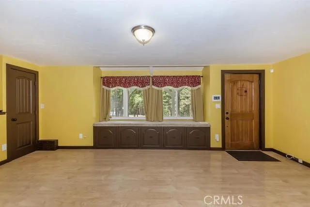 28819 Potomac Drive, Lake Arrowhead, California 92352