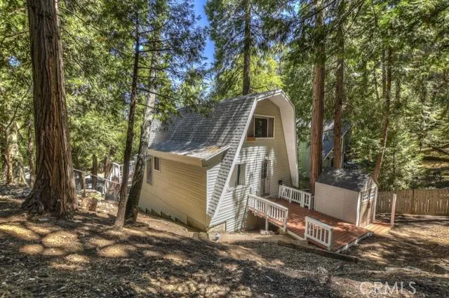 28819 Potomac Drive, Lake Arrowhead, California 92352