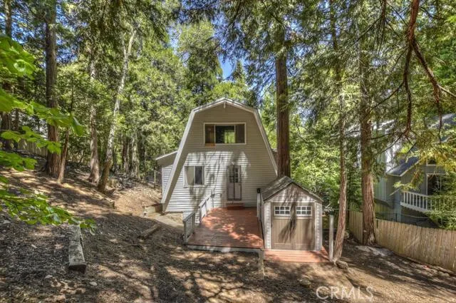 28819 Potomac Drive, Lake Arrowhead, California 92352