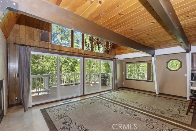 28819 Potomac Drive, Lake Arrowhead, California 92352