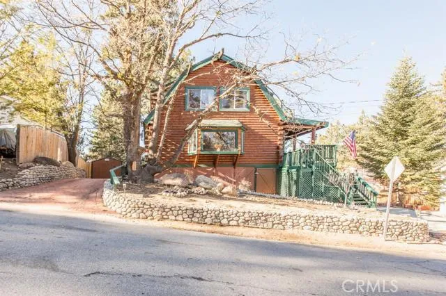 2678 Thule Lane, Running Springs, California 92382