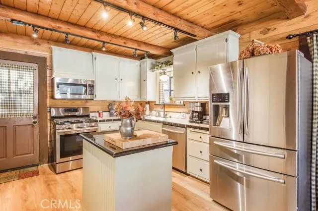 2678 Thule Lane, Running Springs, California 92382