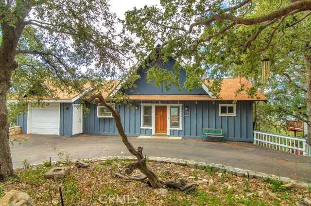 1353 Yellowstone Drive, Lake Arrowhead, California 92352