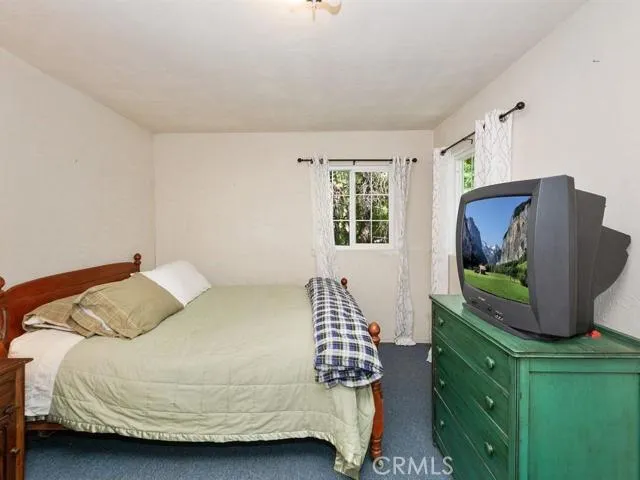 130 B Lane, Lake Arrowhead, California 92352