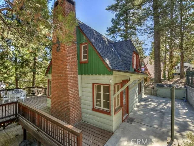 130 B Lane, Lake Arrowhead, California 92352