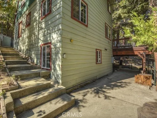 130 B Lane, Lake Arrowhead, California 92352