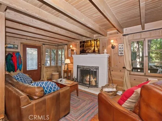 130 B Lane, Lake Arrowhead, California 92352