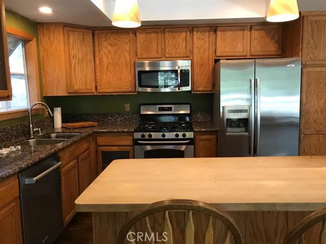 31014 Glen Oak Drive, Running Springs, California 92382