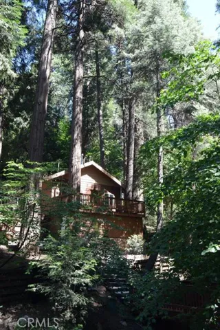 625 Cottage Grove Road, Lake Arrowhead, California 92352