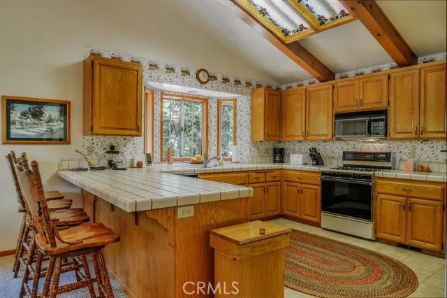 449 Bel Air Drive, Lake Arrowhead, California 92352