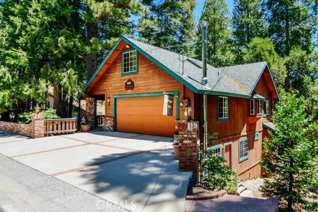 449 Bel Air Drive, Lake Arrowhead, California 92352