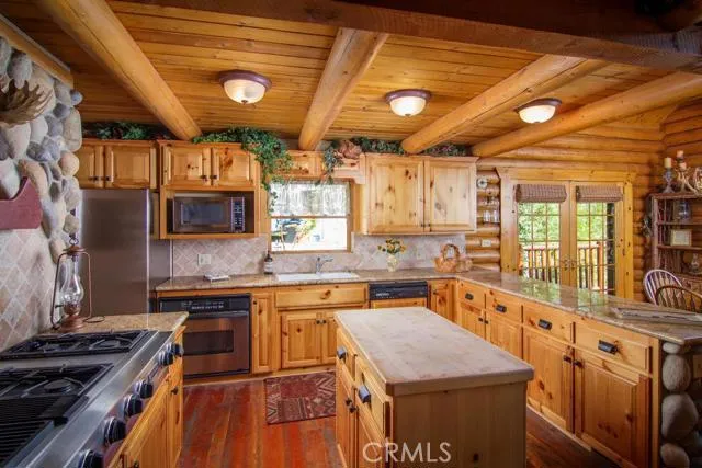 262 Fairway Drive, Lake Arrowhead, California 92352