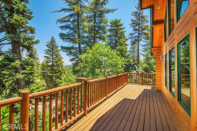 262 Fairway Drive, Lake Arrowhead, California 92352
