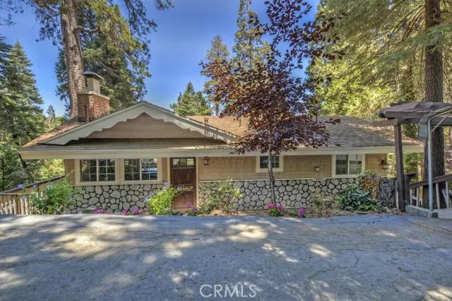 897 Nesthorn Drive, Crestline, California 92325