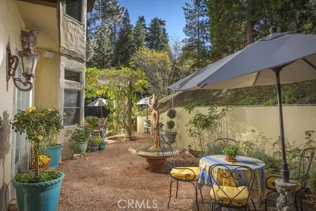 29025 Big Cedar Cove, Lake Arrowhead, California 92352