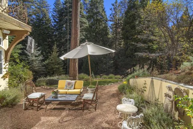29025 Big Cedar Cove, Lake Arrowhead, California 92352