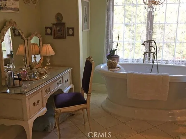 29025 Big Cedar Cove, Lake Arrowhead, California 92352