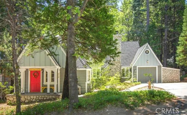 215 Arrow Wood Drive, Lake Arrowhead, California 92352