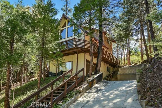 28683 Shenandoah Drive, Lake Arrowhead, California 92352