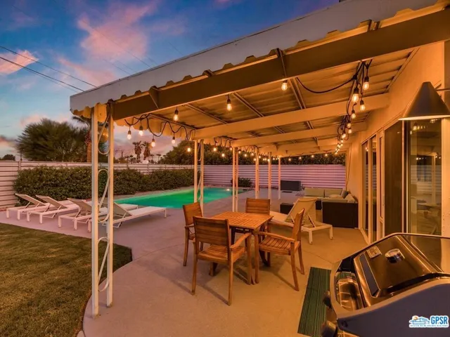 2890 E Wyman Drive, Palm Springs, California 92262