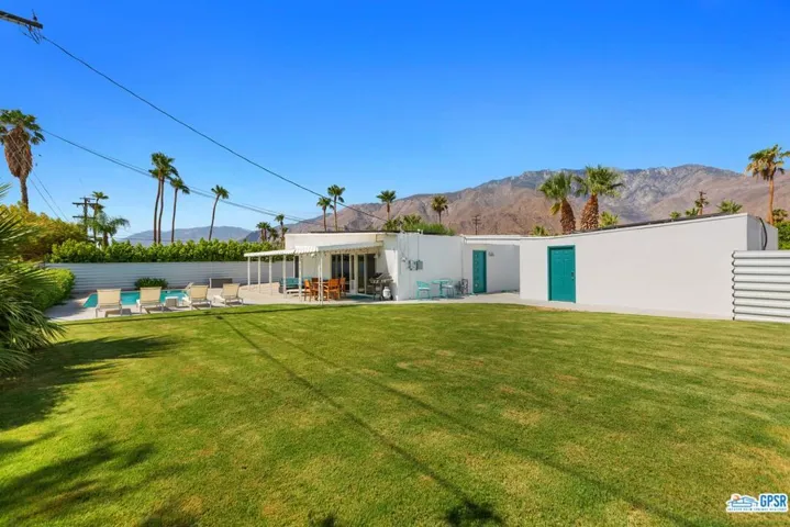 2890 E Wyman Drive, Palm Springs, California 92262
