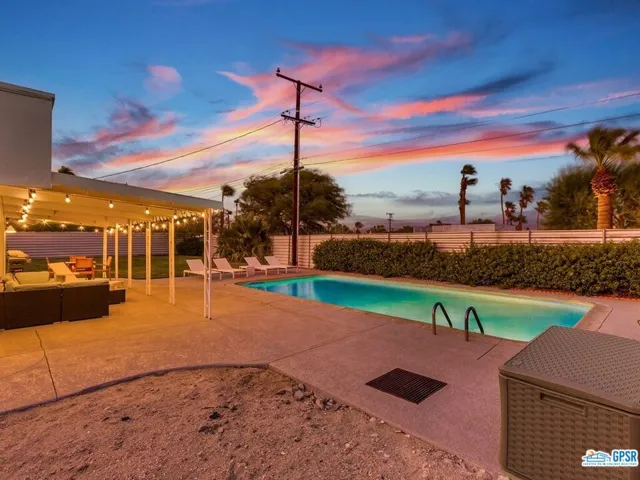 2890 E Wyman Drive, Palm Springs, California 92262