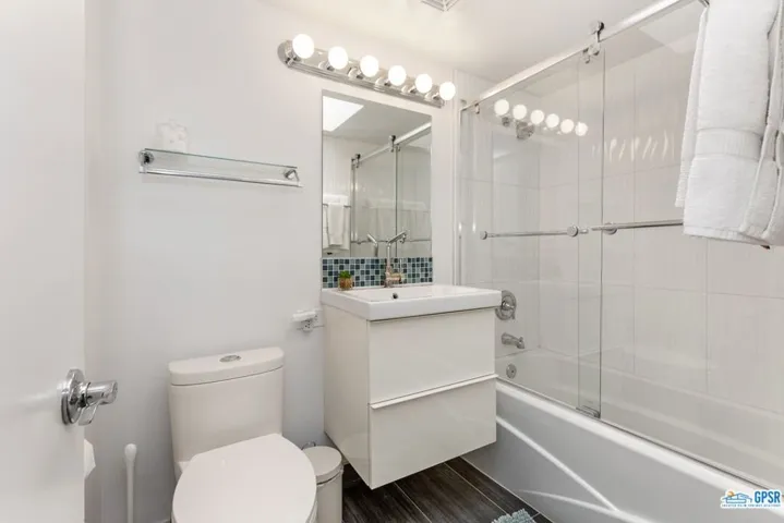 2890 E Wyman Drive, Palm Springs, California 92262