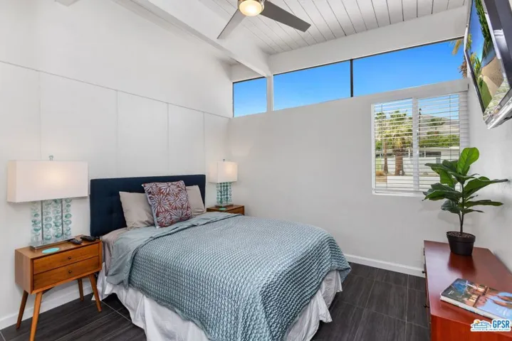 2890 E Wyman Drive, Palm Springs, California 92262