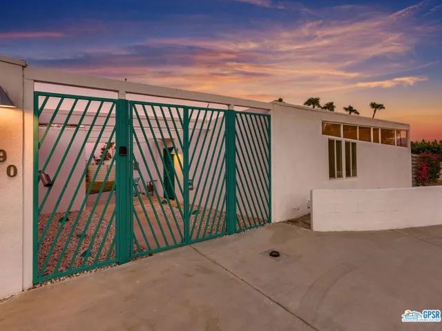 2890 E Wyman Drive, Palm Springs, California 92262