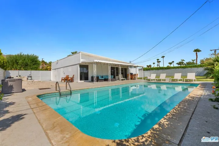 2890 E Wyman Drive, Palm Springs, California 92262