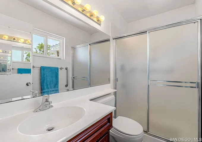 10586 Giffin Way, San Diego, California 92126