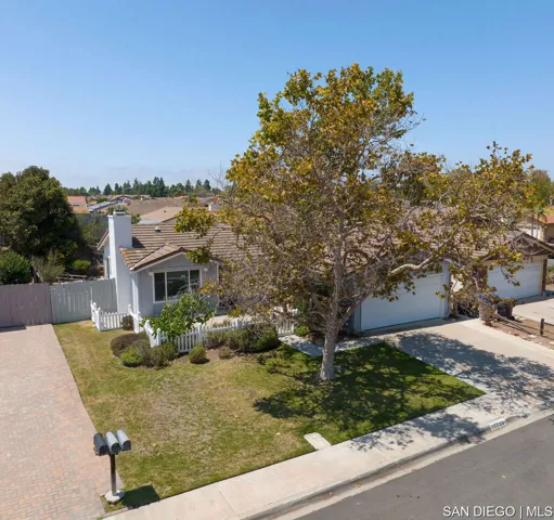 10586 Giffin Way, San Diego, California 92126