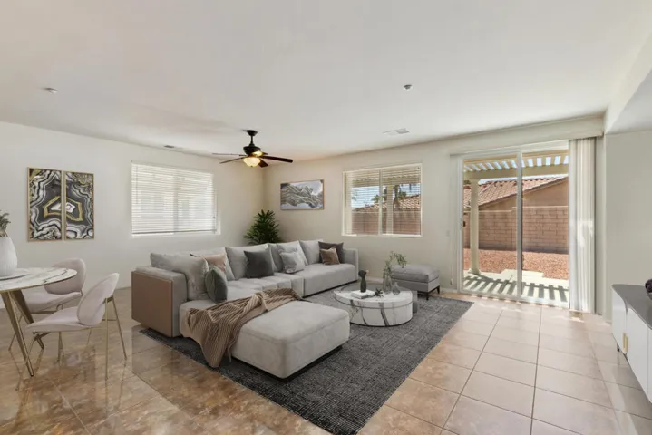 1527 LR virtual staged