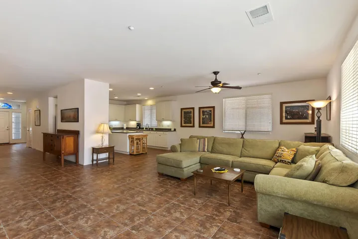 009_Living Room