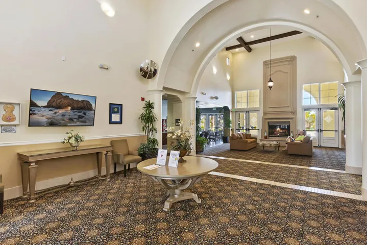 036_Clubhouse