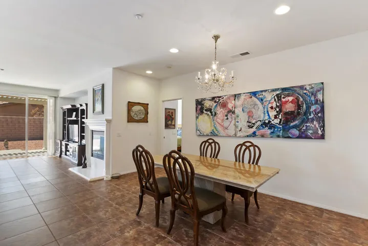 015_Dining Area