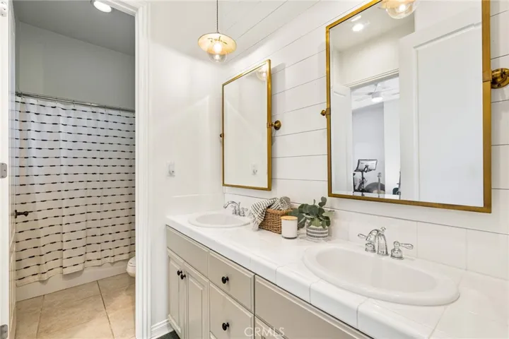 108 Batista Court, Palm Desert, California 92211
